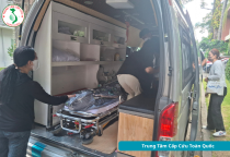 Đưa người bệnh về quê sau điều trị