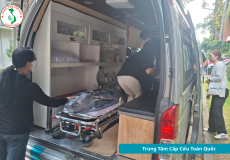 Đưa người bệnh về quê sau điều trị